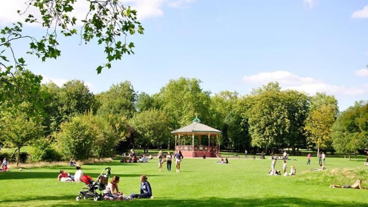 Large London Apartment Near Portobello Market, Notting Hill Exteriör bild